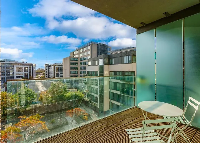 Two Bed In Sandyford