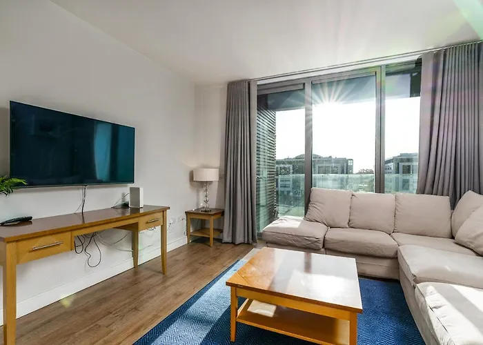 דירה Two Bed In *