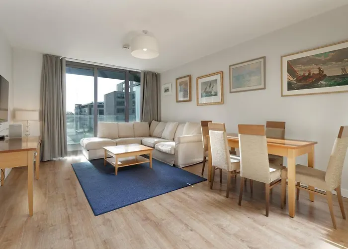 Two Bed In Apartment