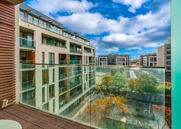 Two Bed In Apartment